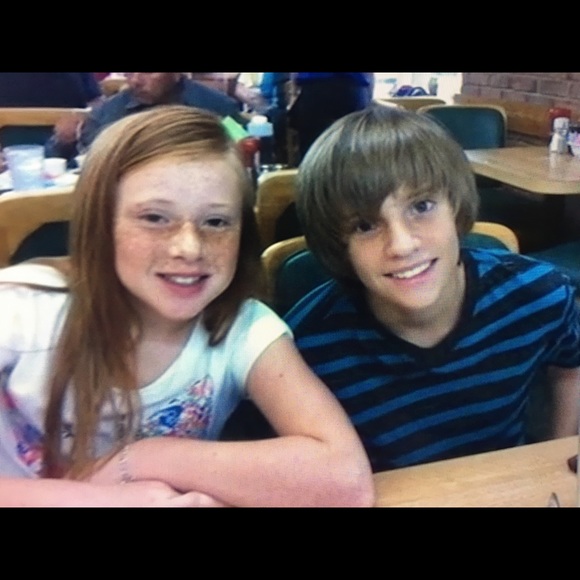 Meet your Posher, Natalie G - Picture 2 of 8